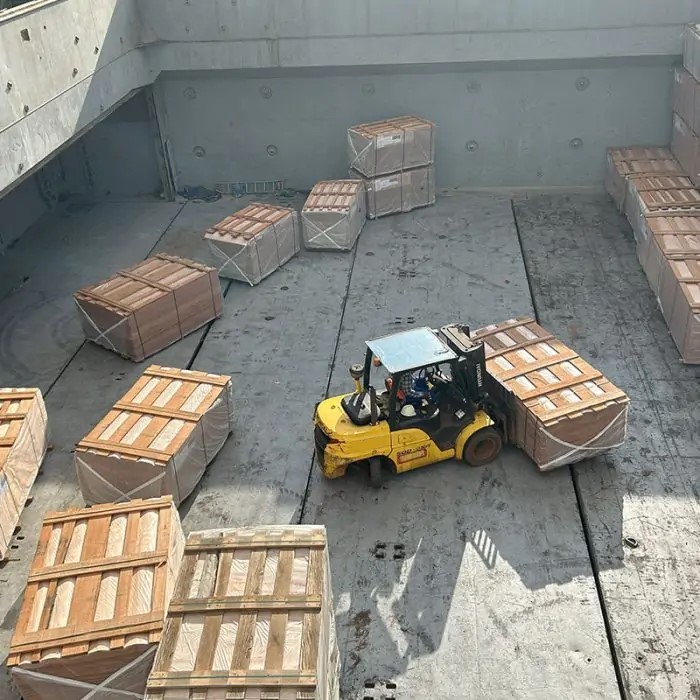 Opérations de transport routier — Akpom Logistics
